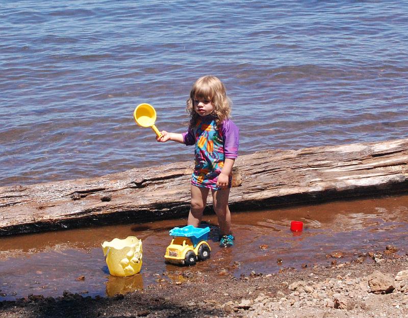 alm12_6693.jpg - She still loves the water-Jul 2012